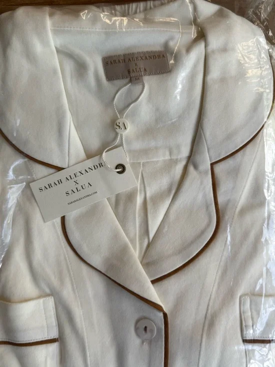 Brand new in package Sarah Alexandra x Salua Long Sleeved Pajama Set- Size M - Picture 2 of 9
